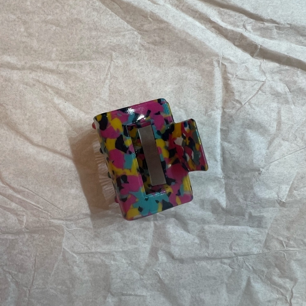 ***NEVER USED*** Hair accessories - Picture 3 of 3